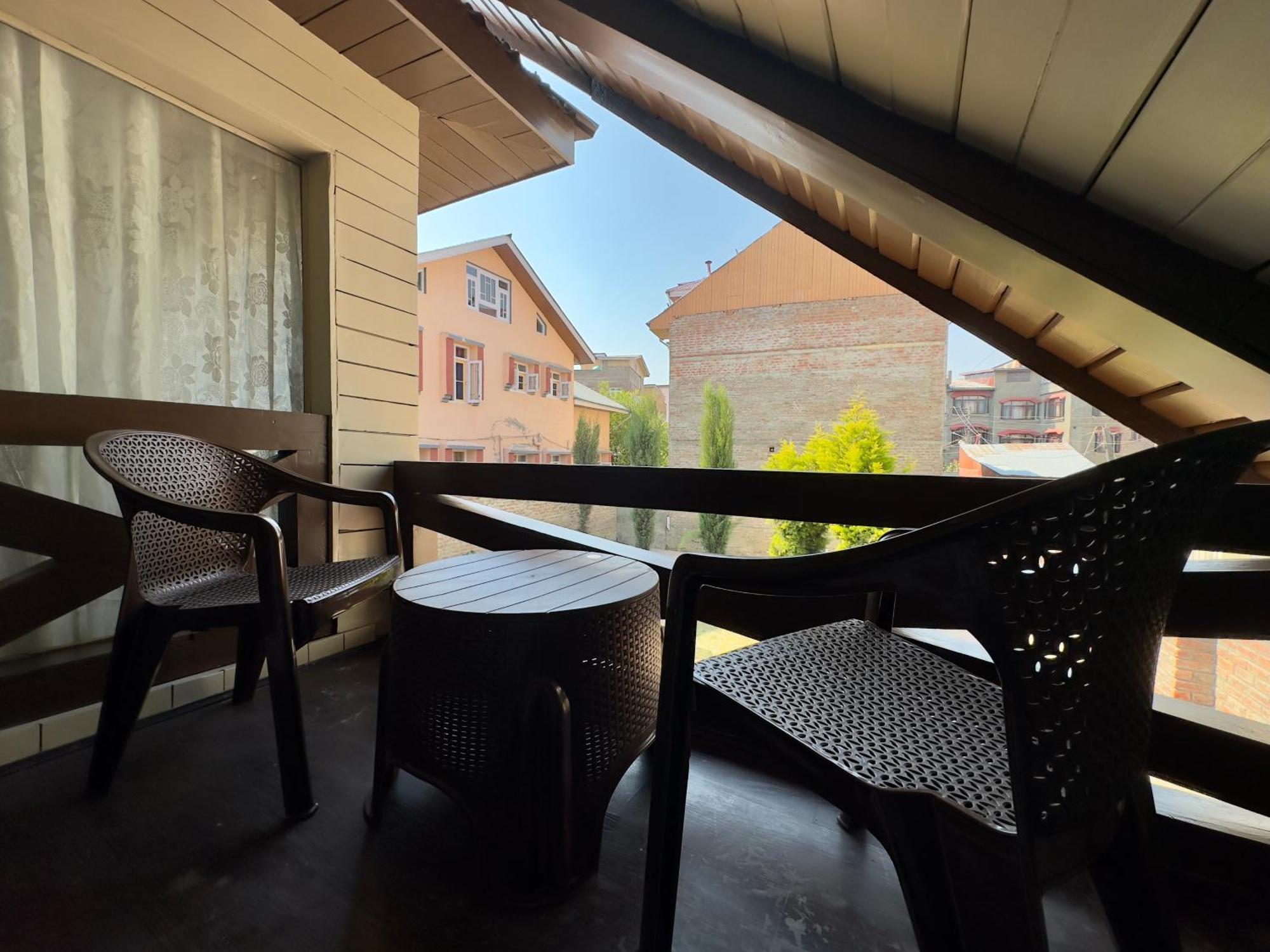 The Chinar Retreat Hut Hotel Srīnagar Eksteriør billede