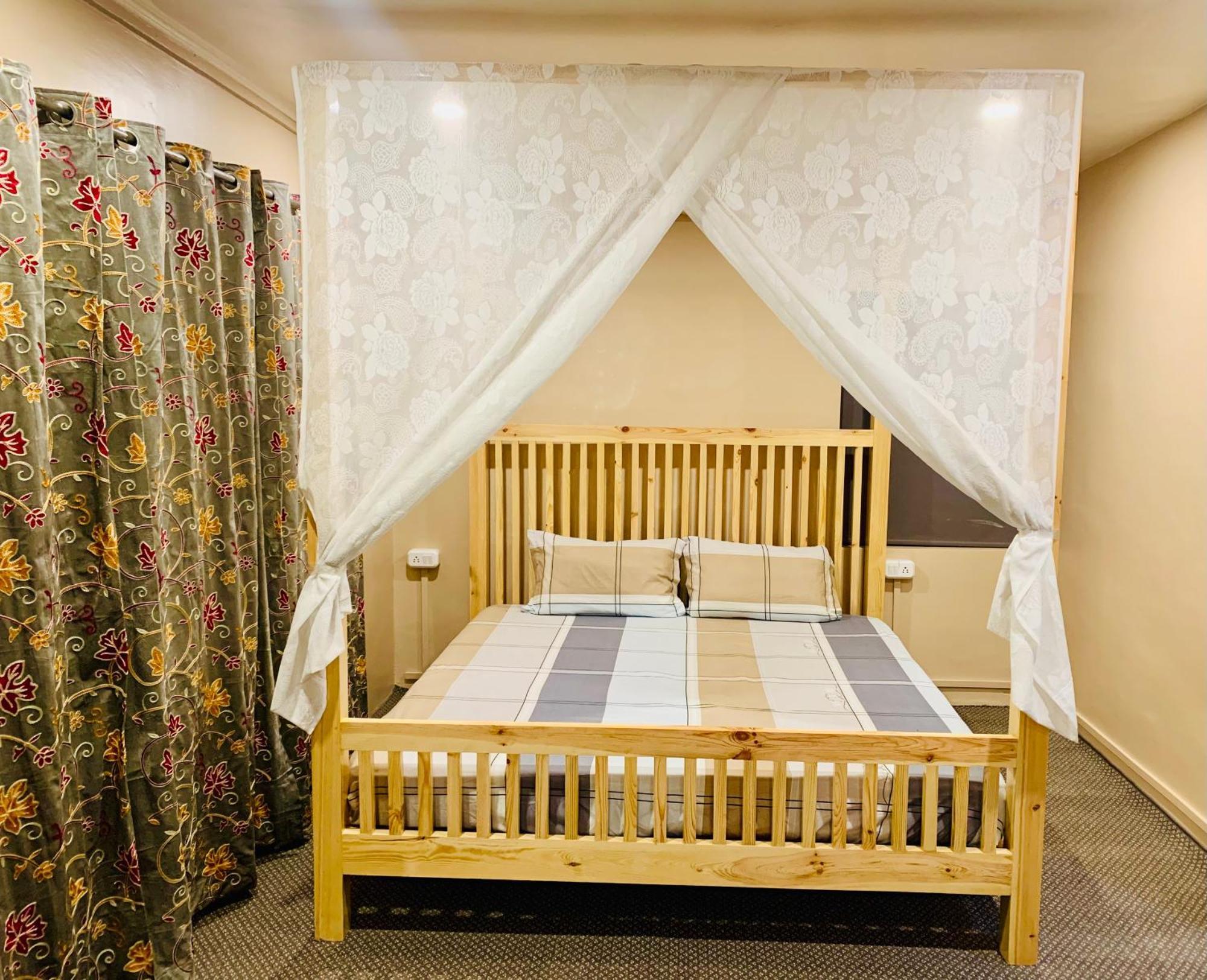 The Chinar Retreat Hut Hotel Srīnagar Eksteriør billede